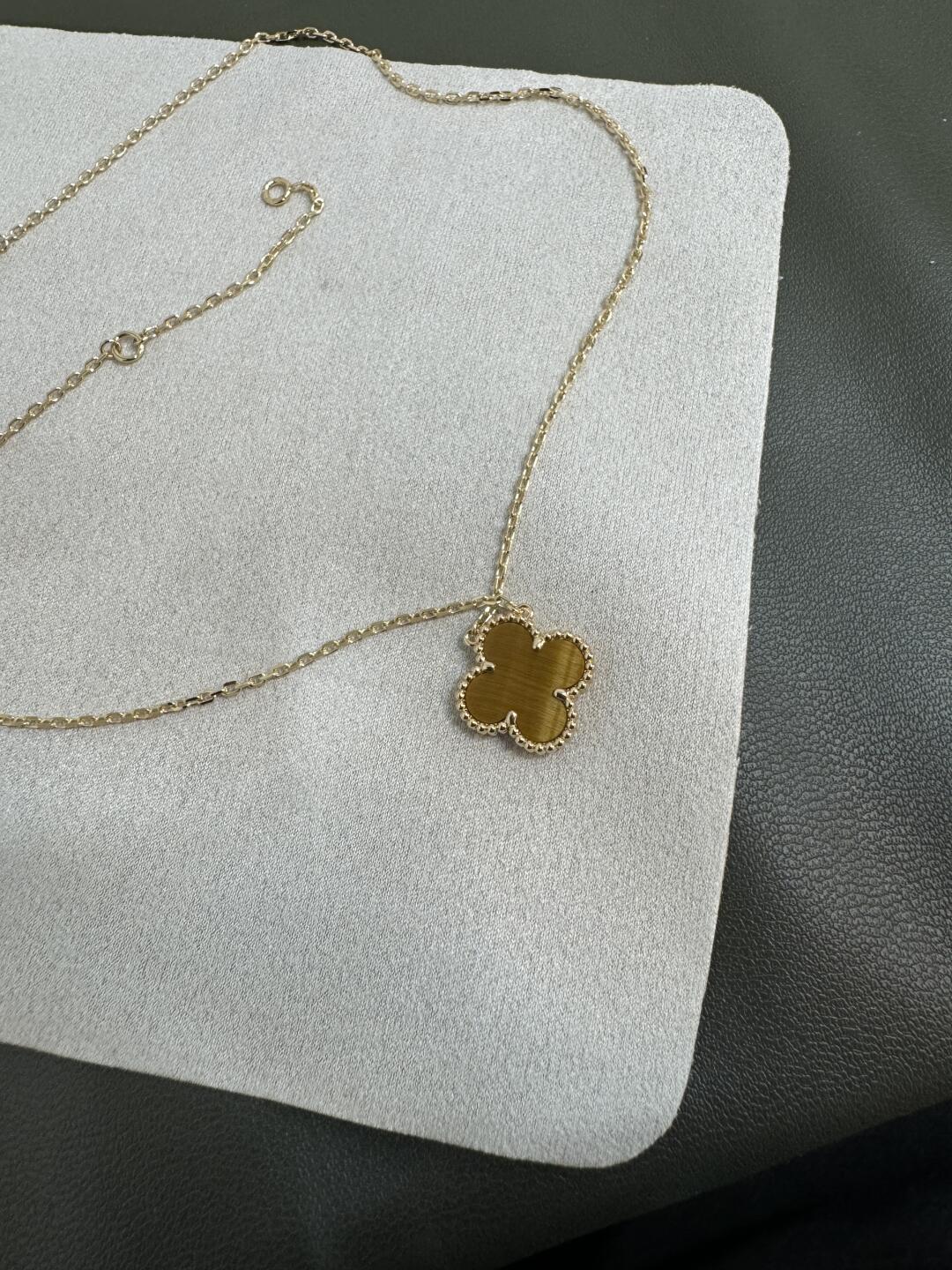 【💎ROSE💎】CLOVER 15MM Tiger Eye Stone Necklace