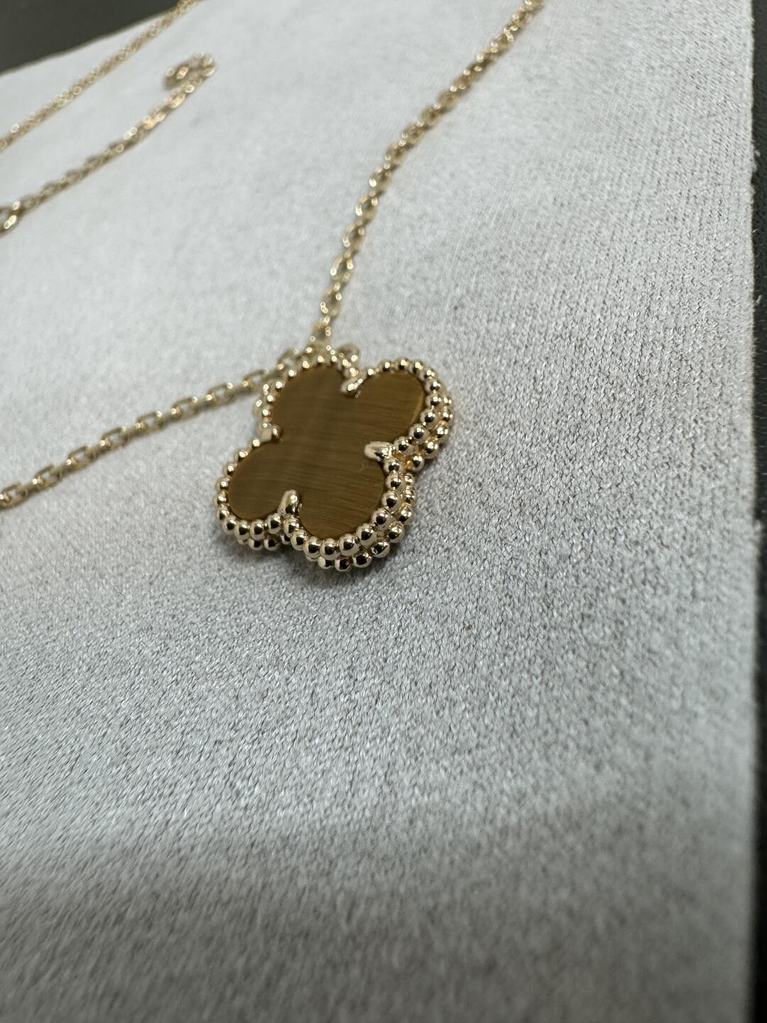 【💎ROSE💎】CLOVER 15MM Tiger Eye Stone Necklace