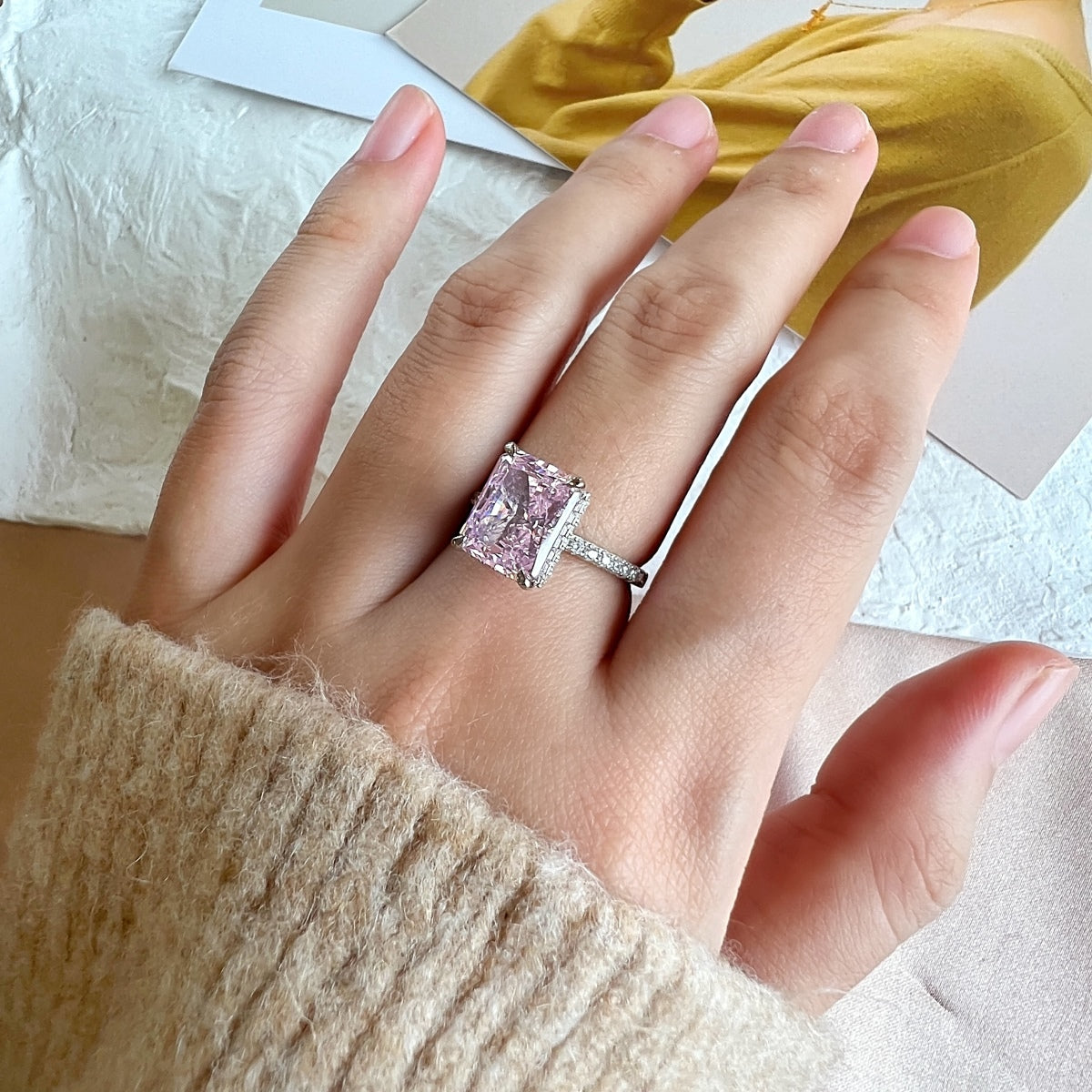 [Rose Tomorrow]4.0 Carat Luxurious Engagement Ring