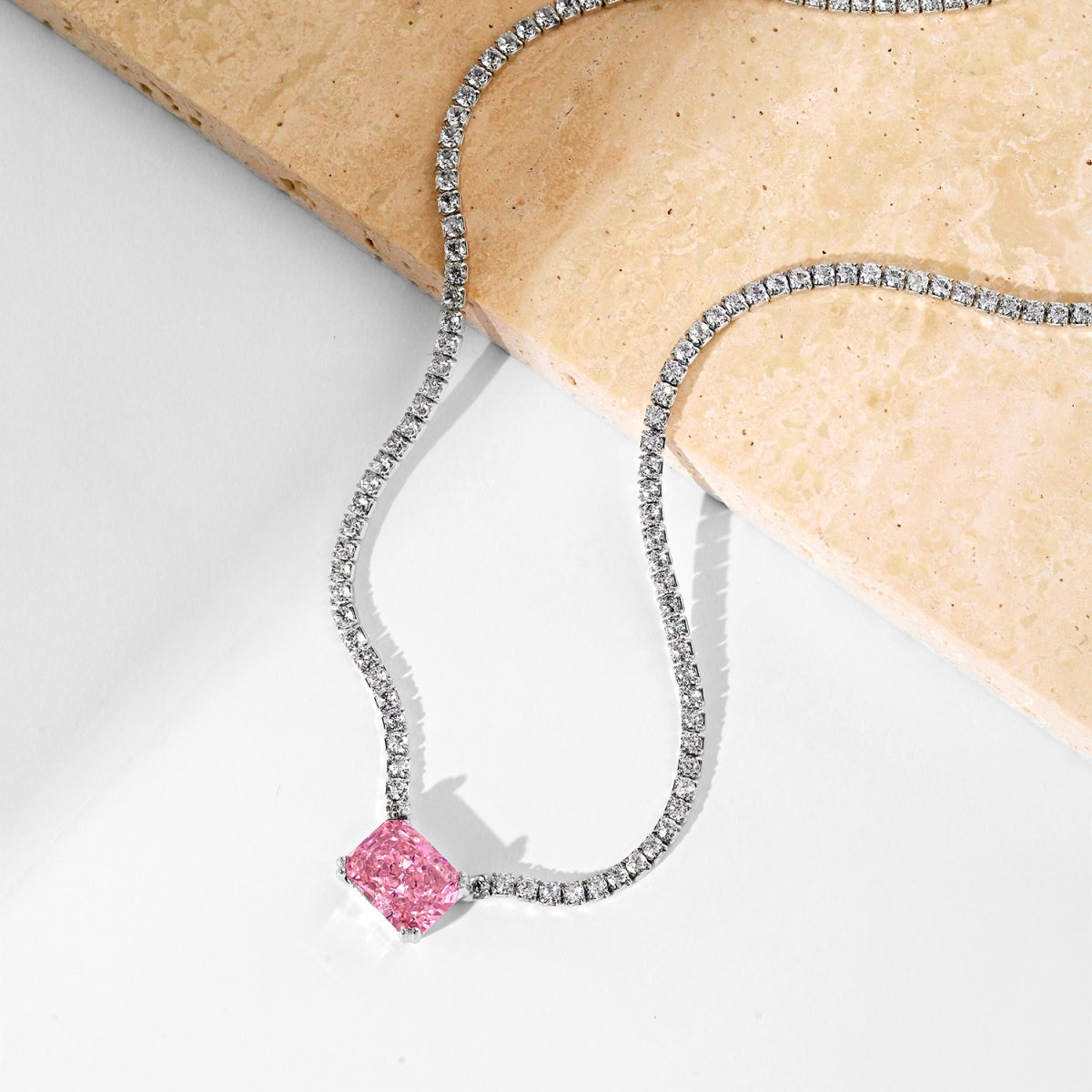 [Rose Tomorrow]4.0 Carat Elegant Radiant Cut Necklace