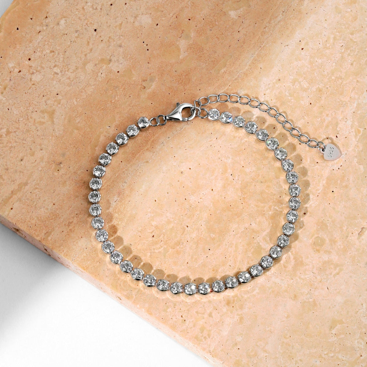 [Rose Tomorrow]Ornate  Sparkling Round Cut Daily Bracelet