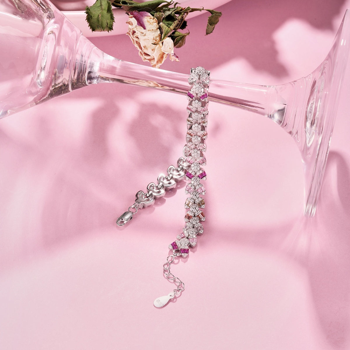 [Rose Tomorrow]Dainty Exquisite Flower Shape Daily Bracelet