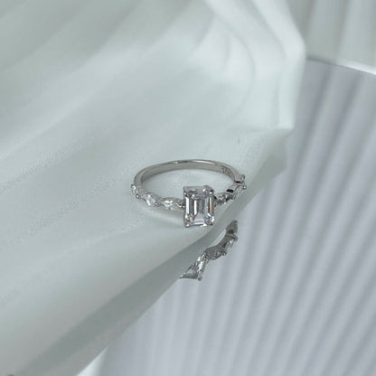 [Rose Tomorrow]1.0 Carat Dainty Resplendent Radiant Cut Daily Ring