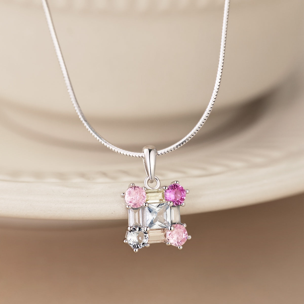 [Rose Tomorrow]Gorgeous Multi Colorful Necklace