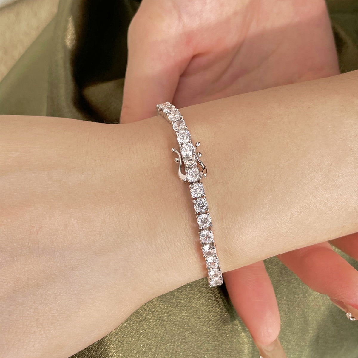 [Rose Tomorrow]Luxurious Ornate Round Cut Tennis Bracelet