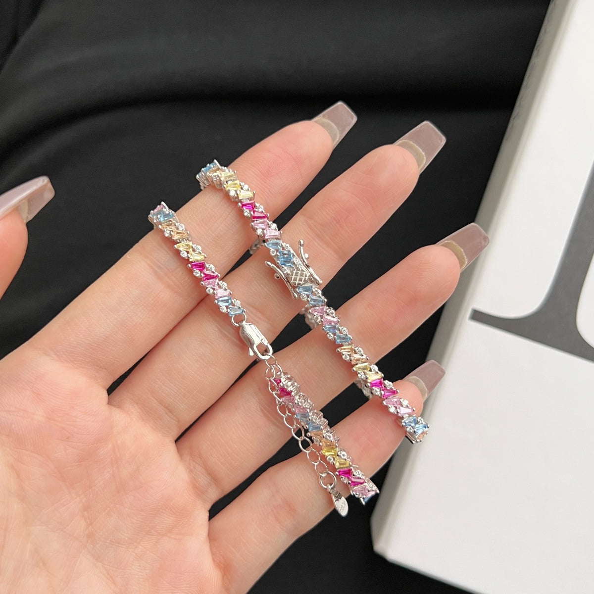 [Rose Tomorrow]Ornate Sparkling Multi Cut Party Bracelet