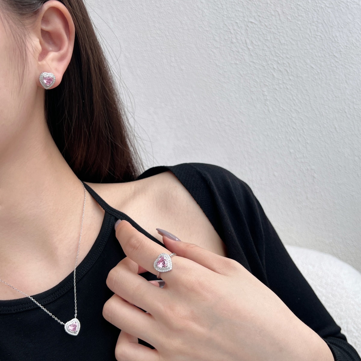 [Rose Tomorrow]Dazzling Heart Shape Lover Earrings