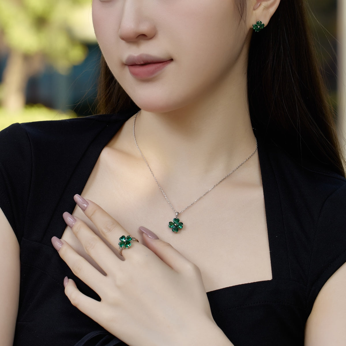 [Rose Tomorrow]Heart-Shaped Four-Leaf Clover Bead Necklace