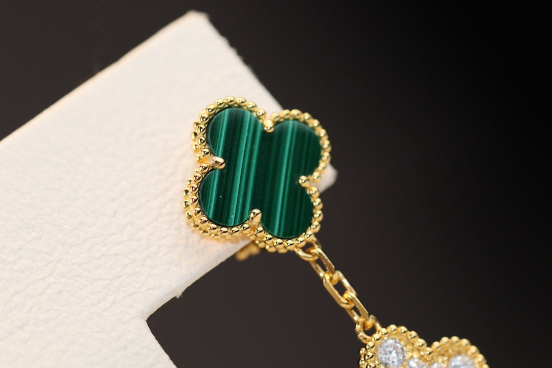 [Rose Tomorrow]CLOVER EARRINGS GOLD MALACHITE DIAMOND 3 MOTIF