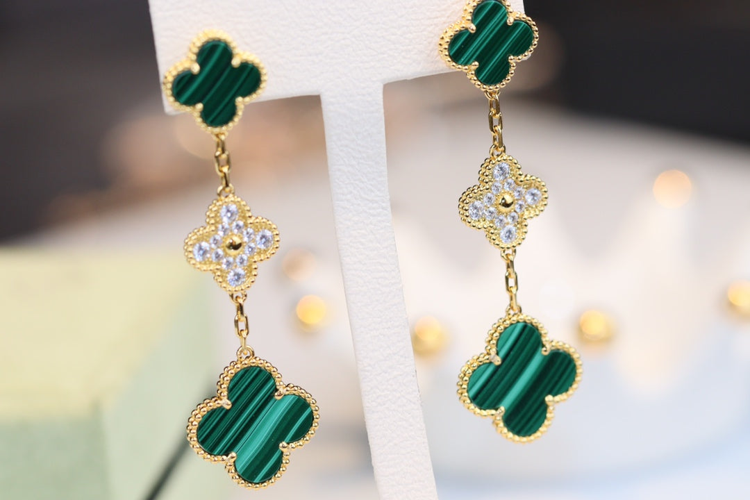 [Rose Tomorrow]CLOVER EARRINGS GOLD MALACHITE DIAMOND 3 MOTIF