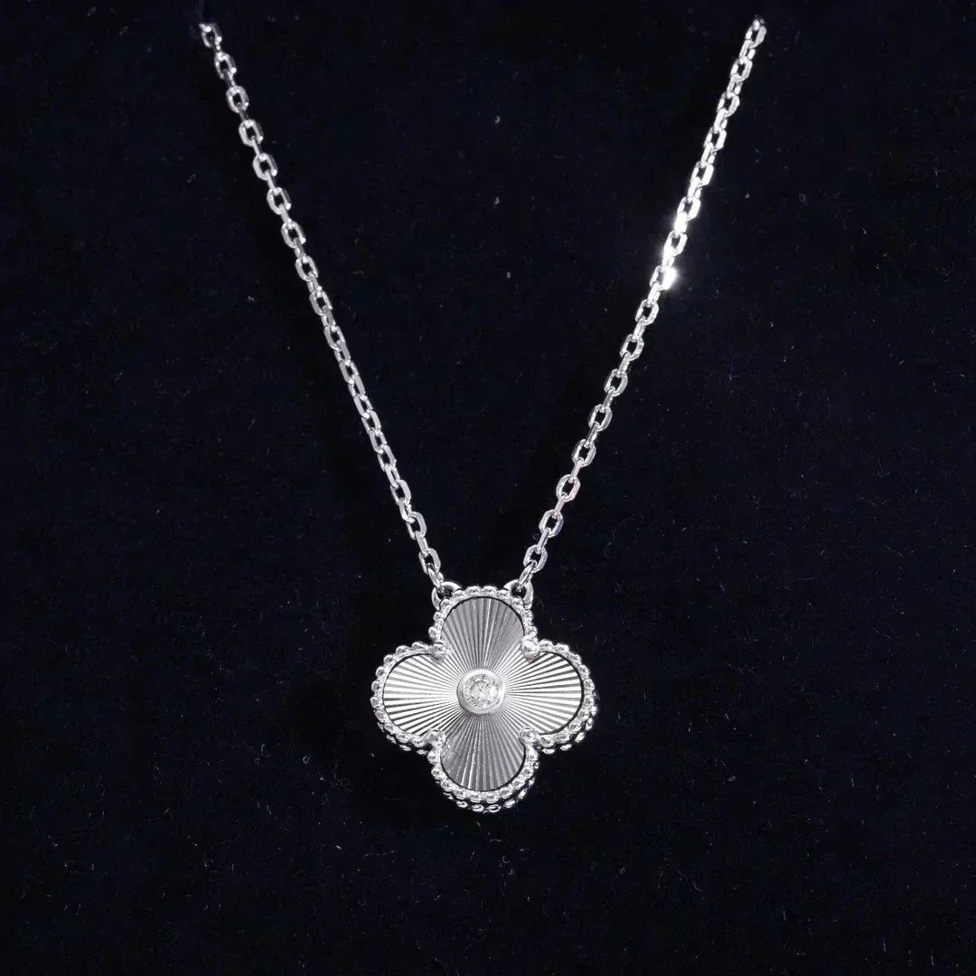 [Rose Tomorrow]CLOVER  15MM DIAMOND LASER NECKLACE SILVER