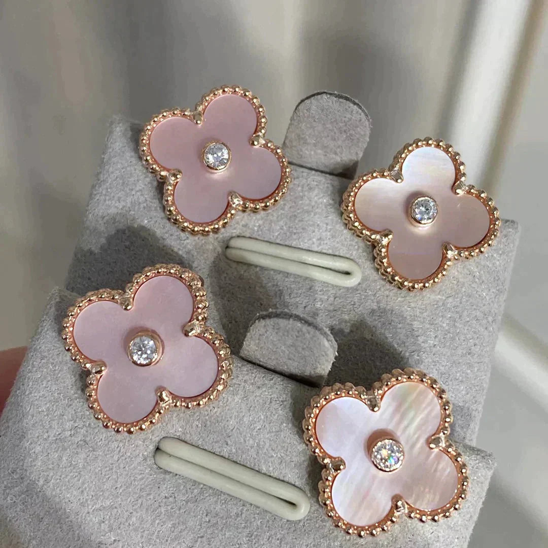 [Rose Tomorrow]CLOVER MEDIUM 1 MOTIFS  PINK MOP DIAMOND EARRINGS