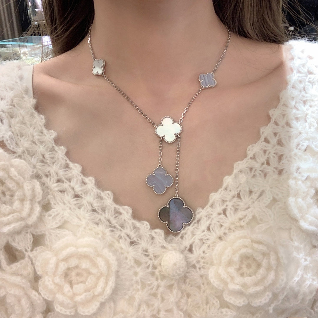 [Rose Tomorrow]CLOVER MOP CHALCEDONY NECKLACE SILVER 6 MOTIF