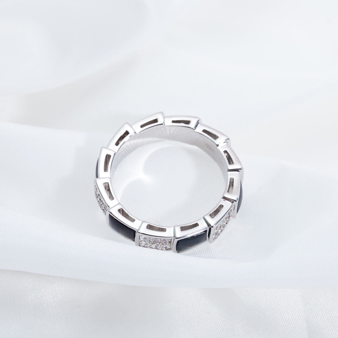 [Rose Tomorrow]SERPENTI RING SILVER DIAMOND BLACK MOP 4MM