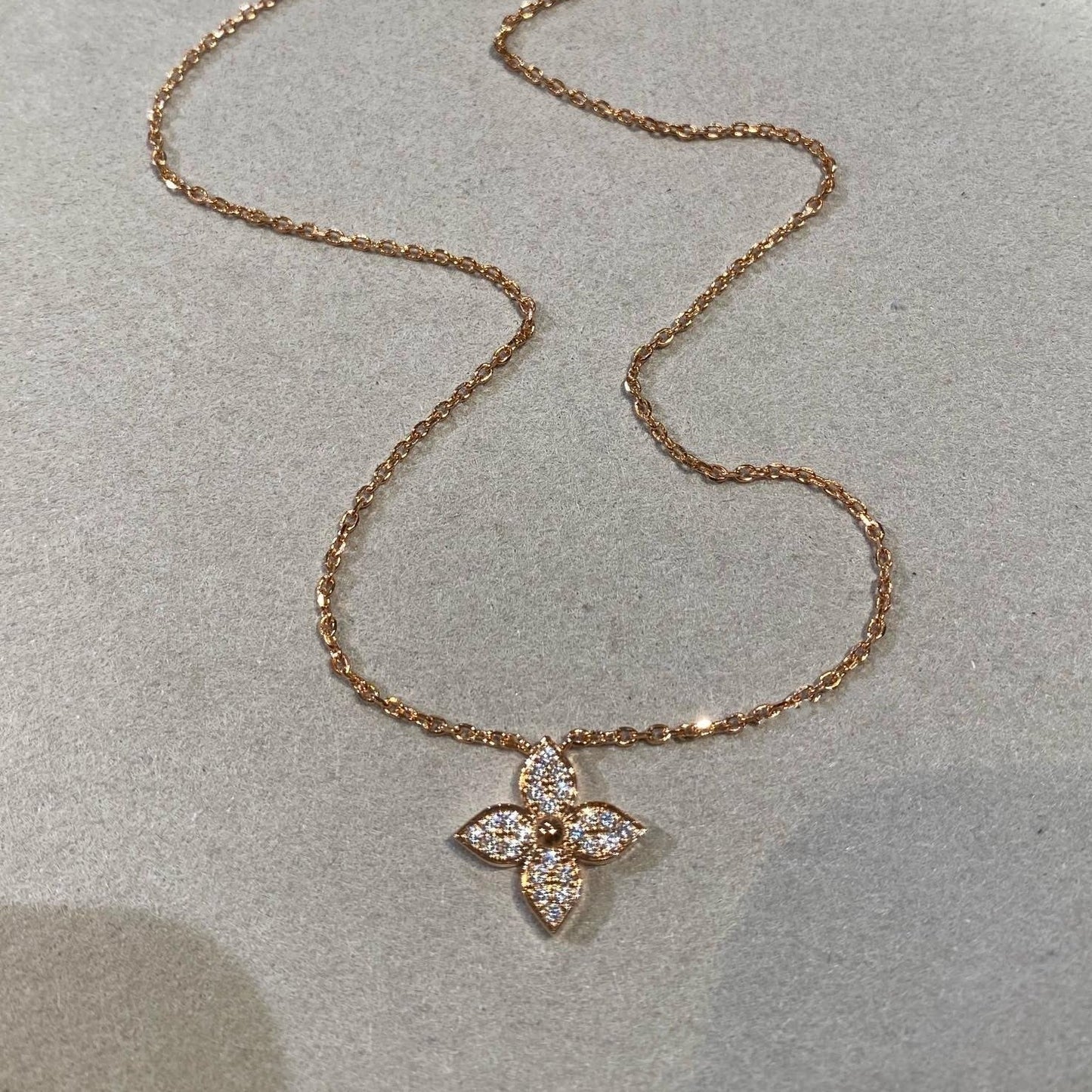 [Rose Tomorrow]STAR DIAMOND NECKALCE