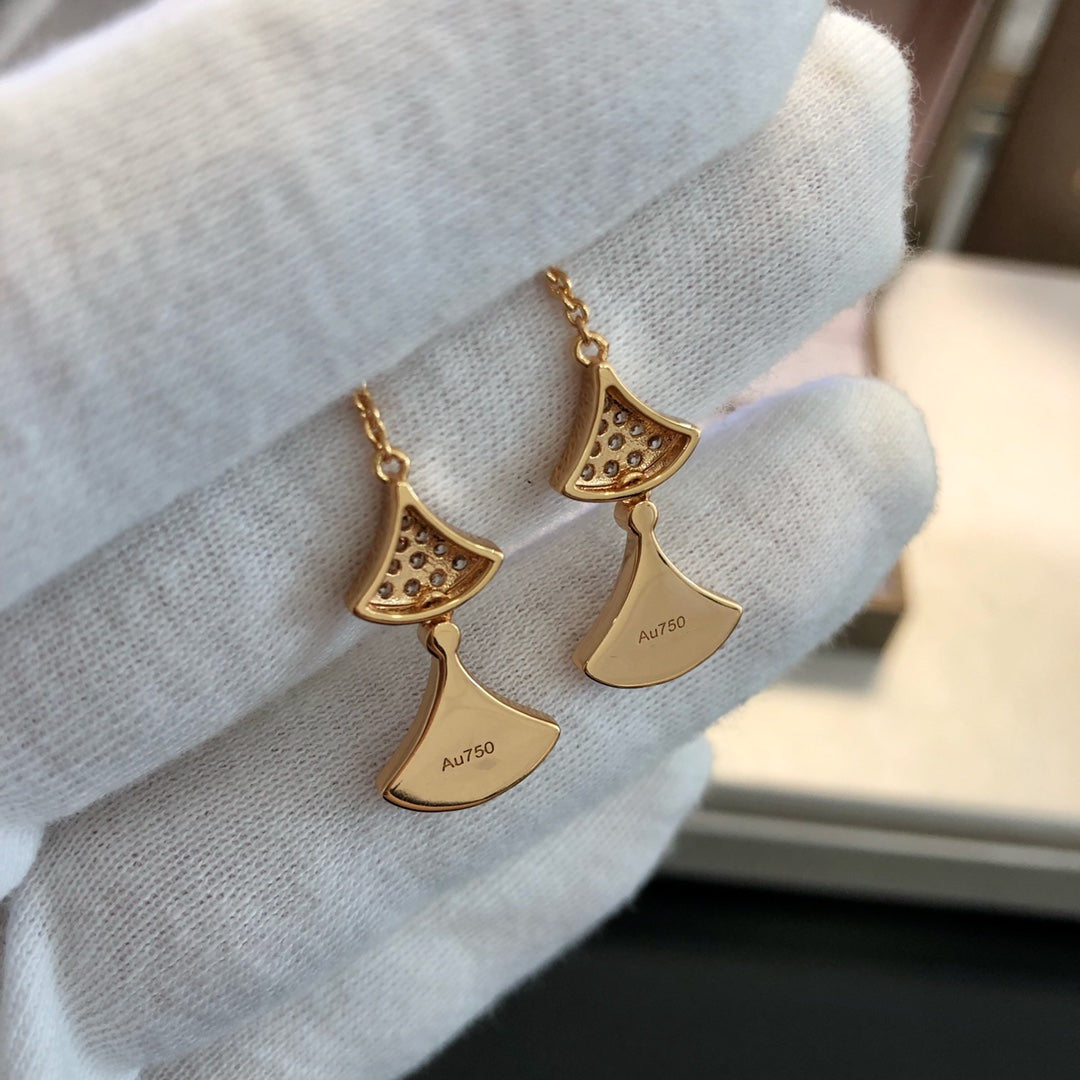 [Rose Tomorrow]DREAM EARRINGS 3 MOTIFS DIAMOND MOP PINK GOLD