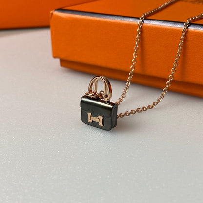 [Rose Tomorrow]CONSTANCE BLACK PEDANT PINK GOLD NECKLACE