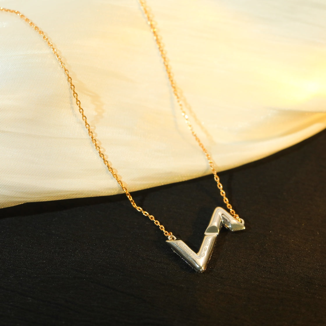 [Rose Tomorrow]VOLT SILVER DIAMOND PEDANT NECKLACE