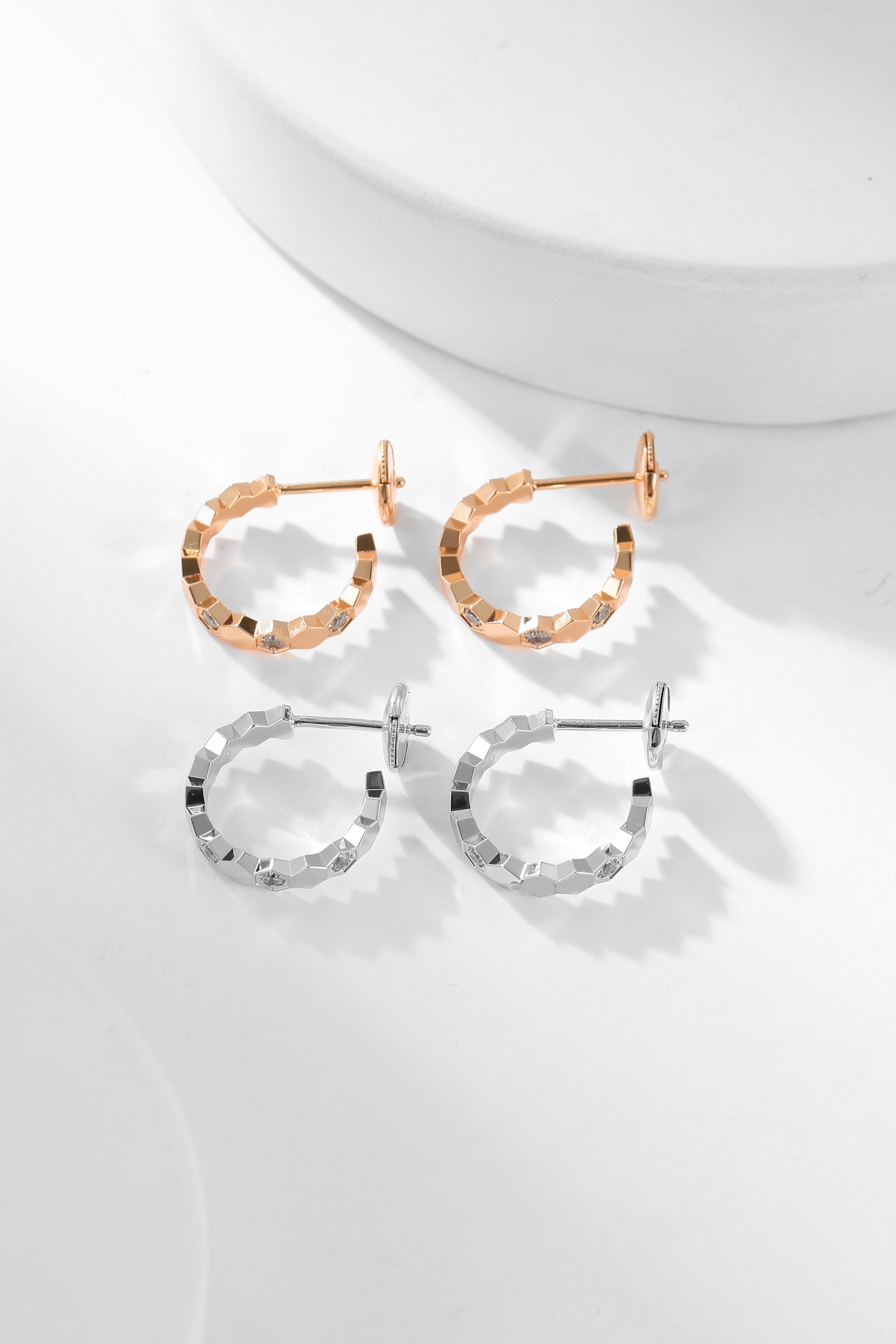 [Rose Tomorrow]BEE LOVE DIAMOND HOOP EARRINGS