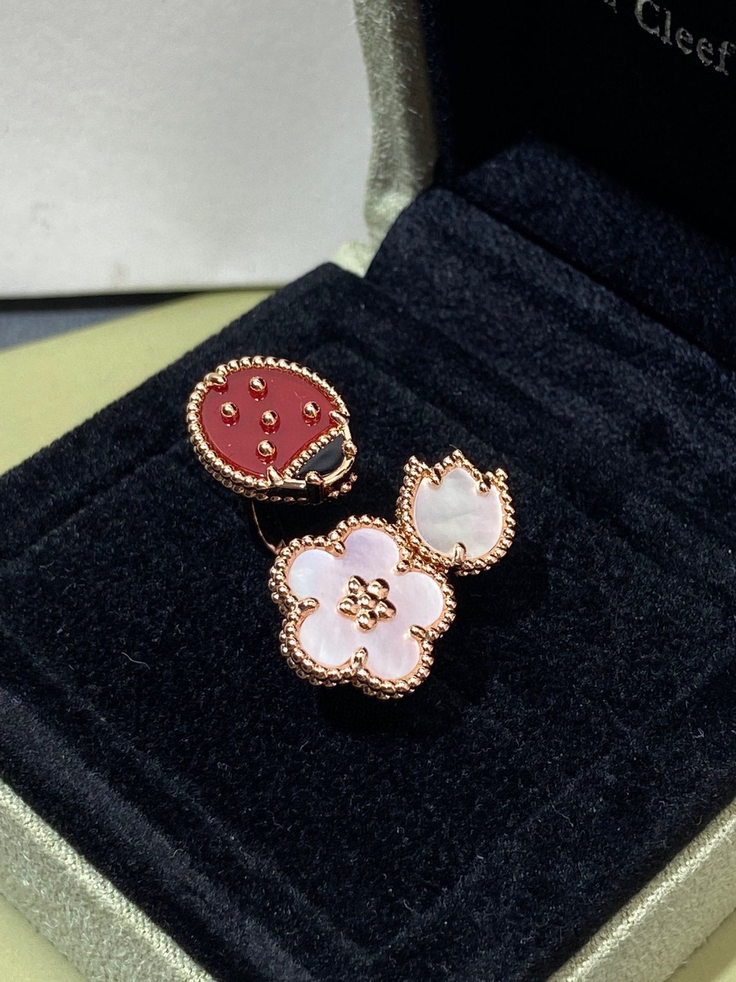 [Rose Tomorrow]LUCKY 3 MOTIF ROSE GOLD RING