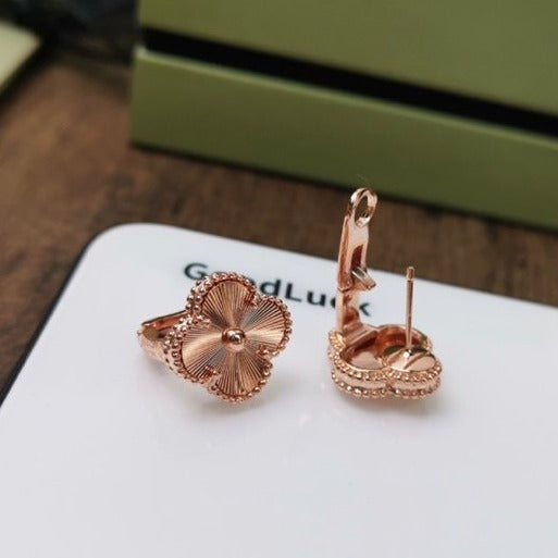 [Rose Tomorrow]CLOVER MEDIUM STUD EARRINGS