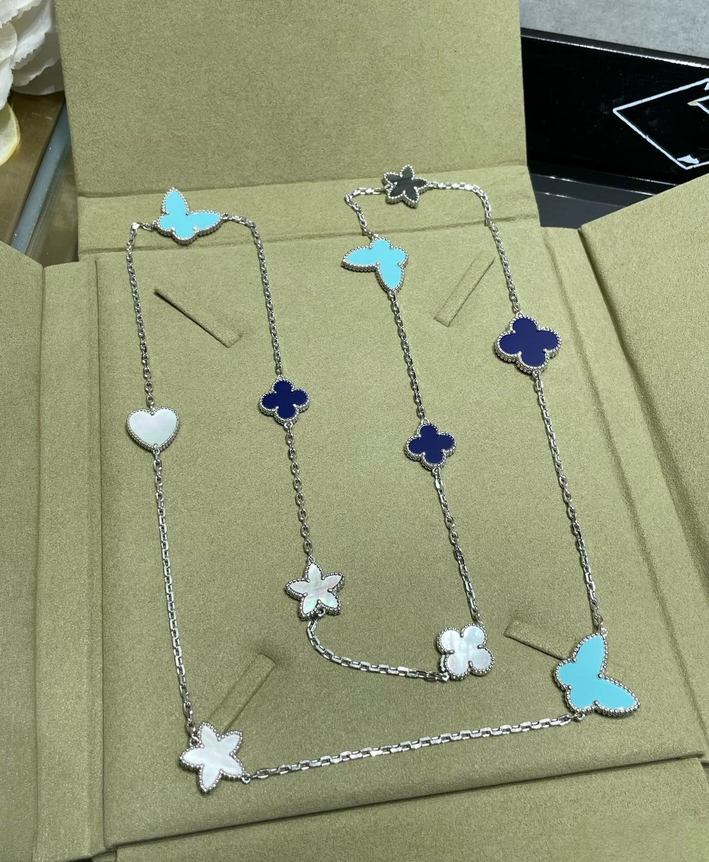 [Rose Tomorrow]LUCKY CLOVER SILVER 11 MOTIF NECKLACE