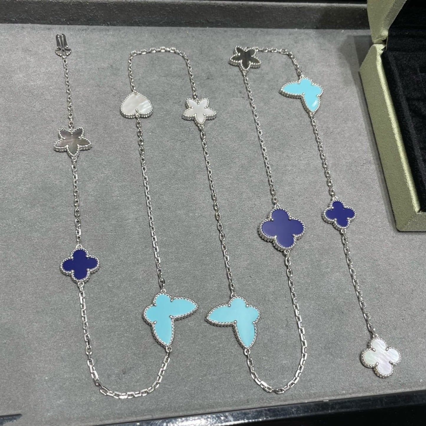 [Rose Tomorrow]LUCKY CLOVER SILVER 11 MOTIF NECKLACE