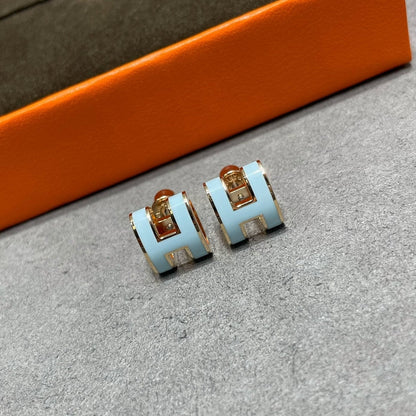 [Rose Tomorrow]POP H SKY BLUE STUD EARRINGS