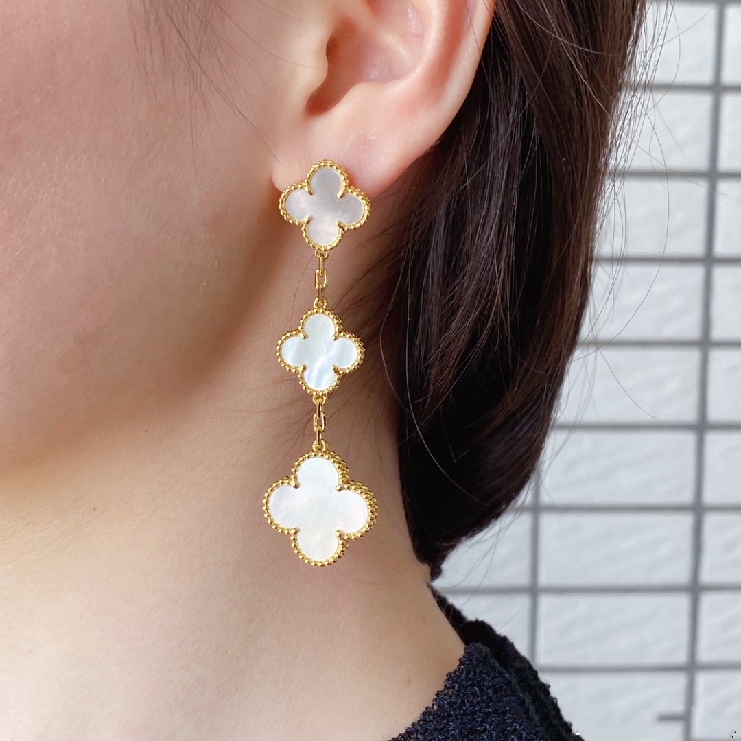 [Rose Tomorrow]CLOVER MOP 3 MOTIFS GOLD EARRINGS