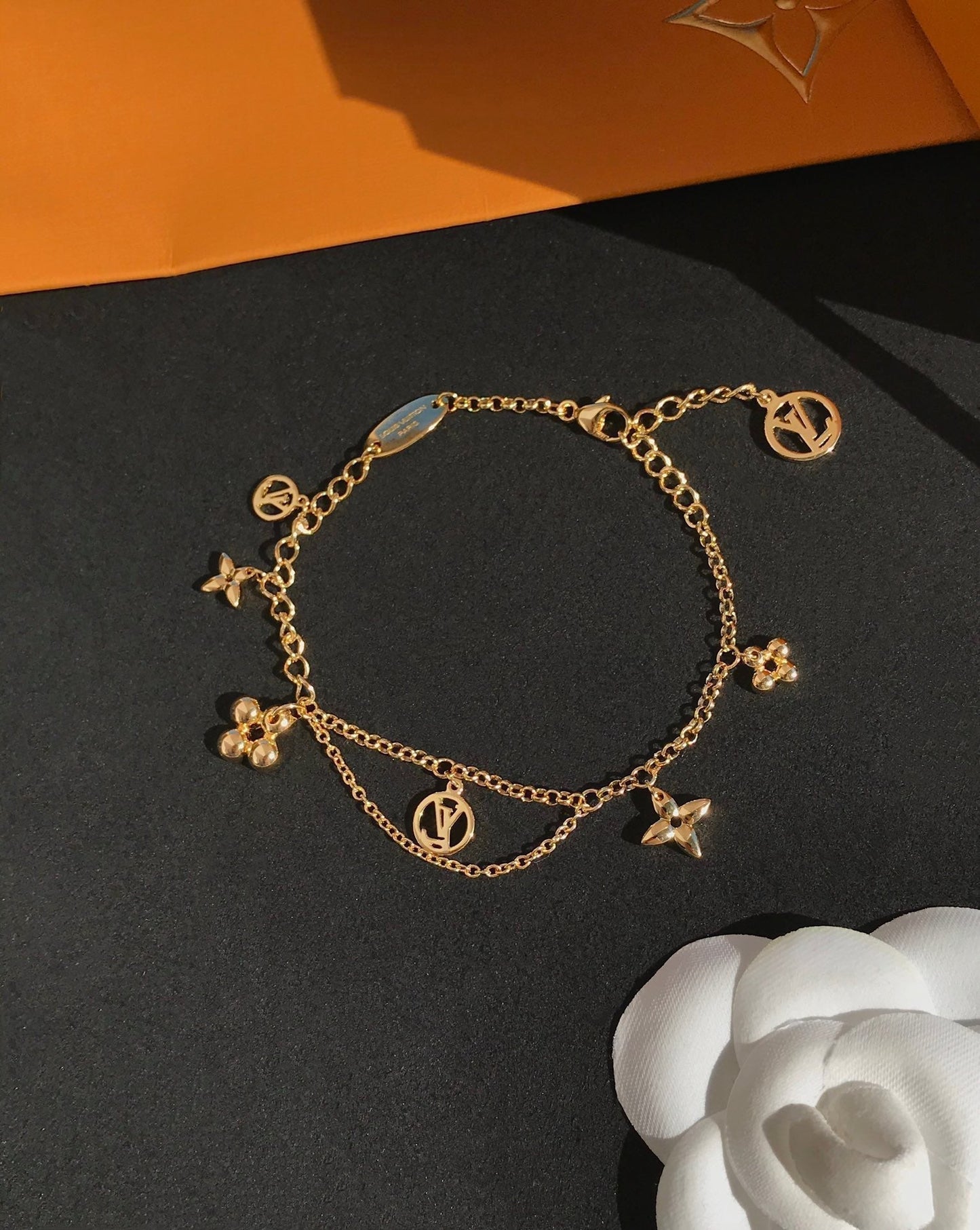 [Rose Tomorrow] BLOOMING PINK GOLD MOP BRACELET