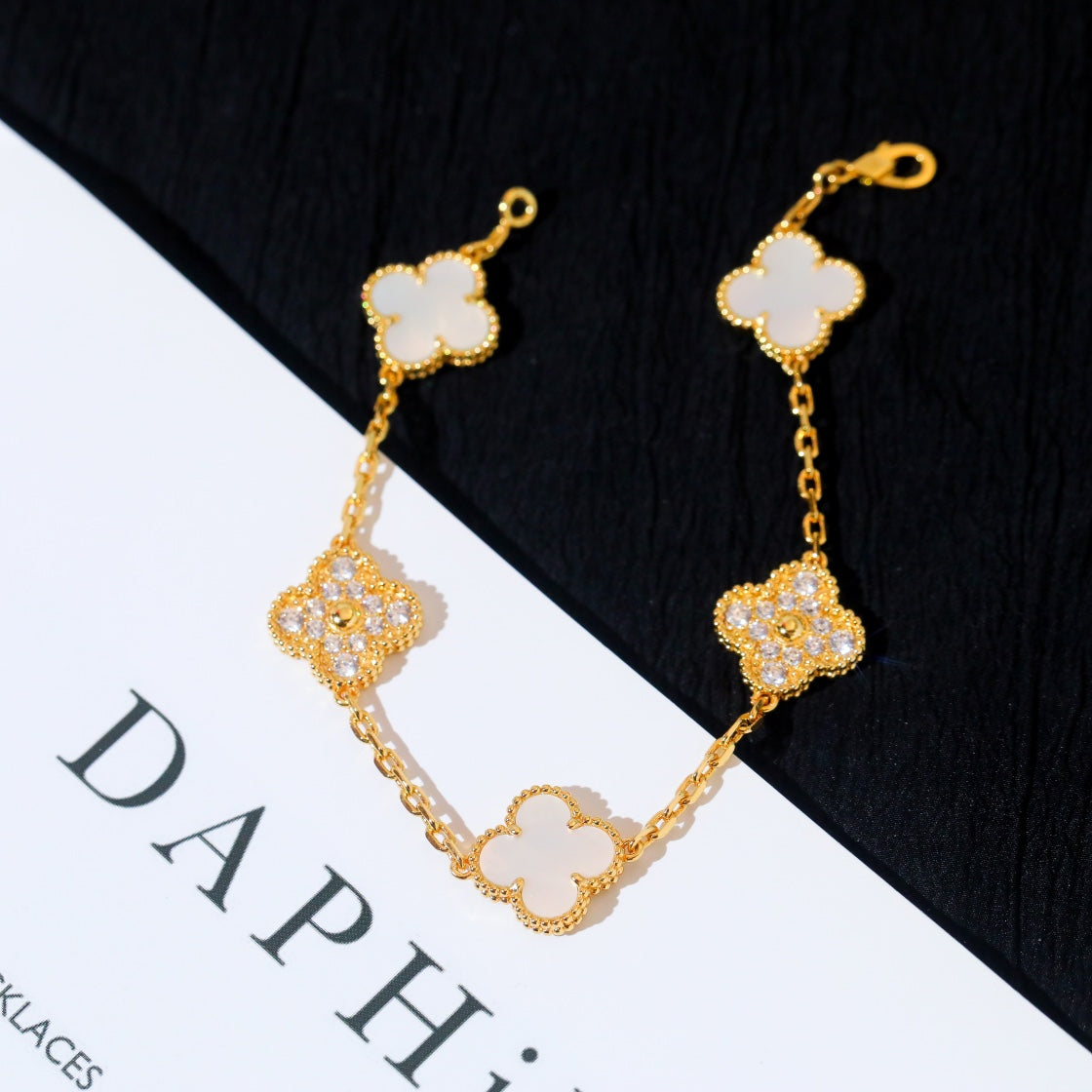 [💎ROSE💎]CLOVER BRACELET 5 MOTIF WHITE MOP DIAMOND