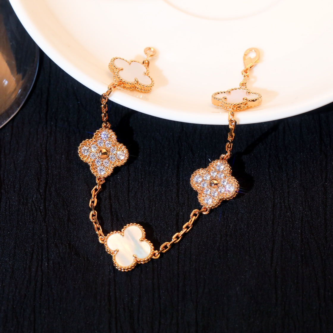 [💎ROSE💎]CLOVER BRACELET 5 MOTIF WHITE MOP DIAMOND