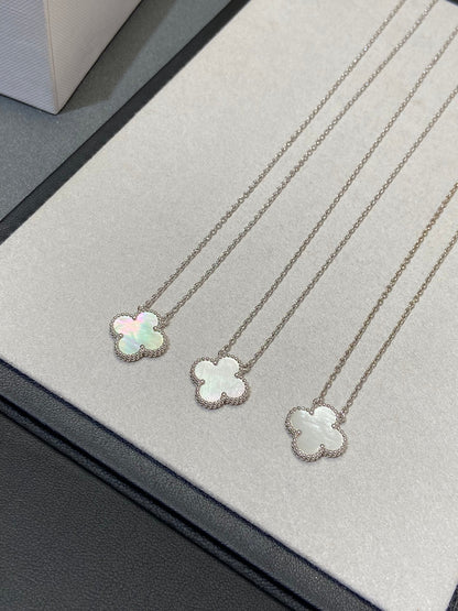 [Rose Tomorrow]CLOVER MEDIUM SILVER WHITE MOP NECKLACE