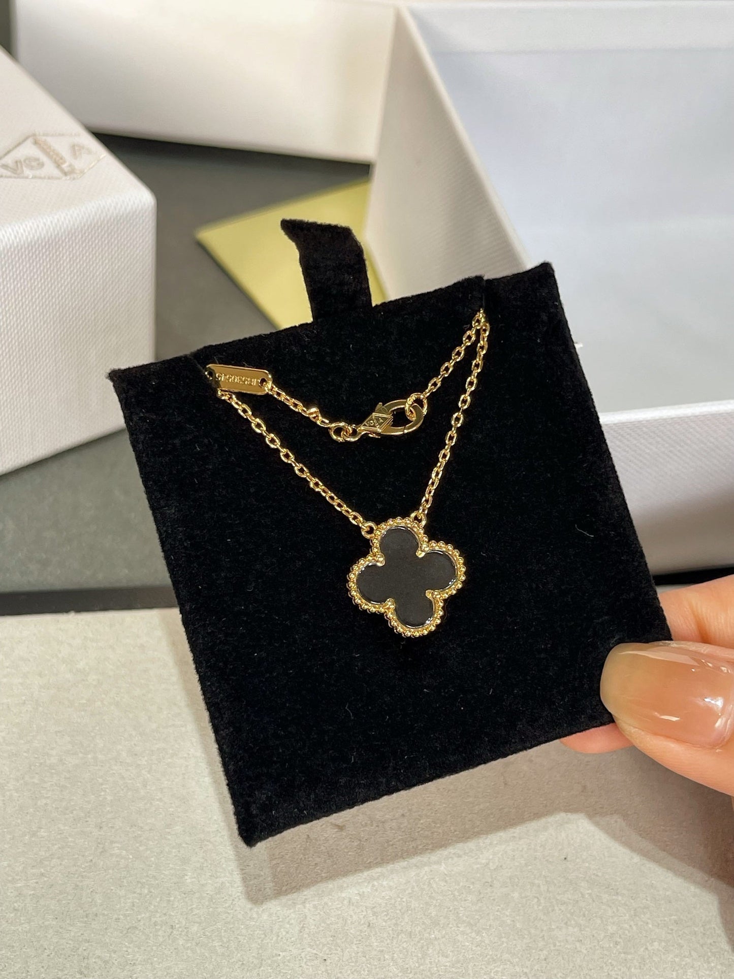 [Rose Tomorrow]CLOVER ROCK CRYSTAL ROSE GOLD NECKLACE