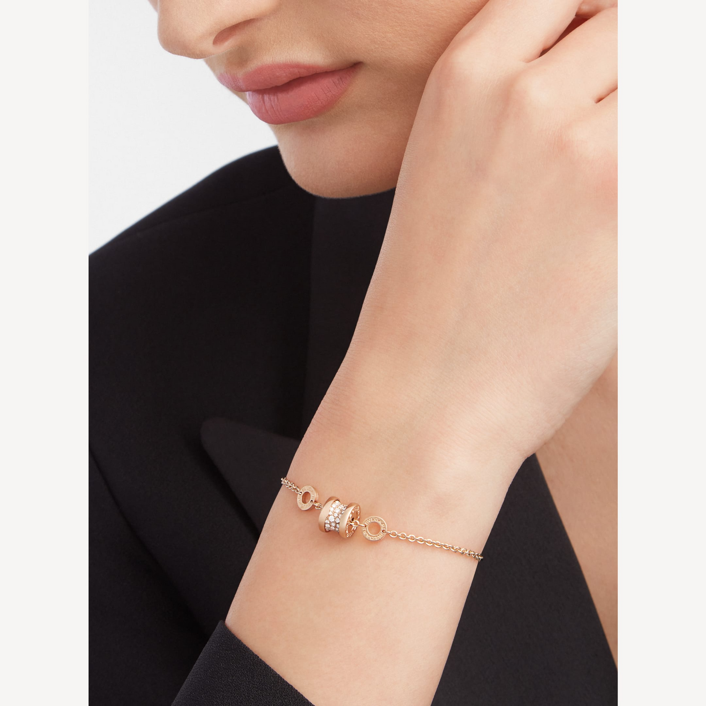 [Rose Tomorrow]ZERO 1 SOFT PINK GOLD WITH PAVED DIAMONDS ON THE SPIRAL BRACELET