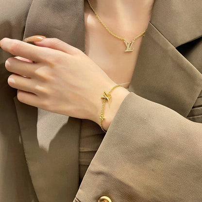 [Rose Tomorrow] LOGO STAR MOTIF GOLD BRACELET