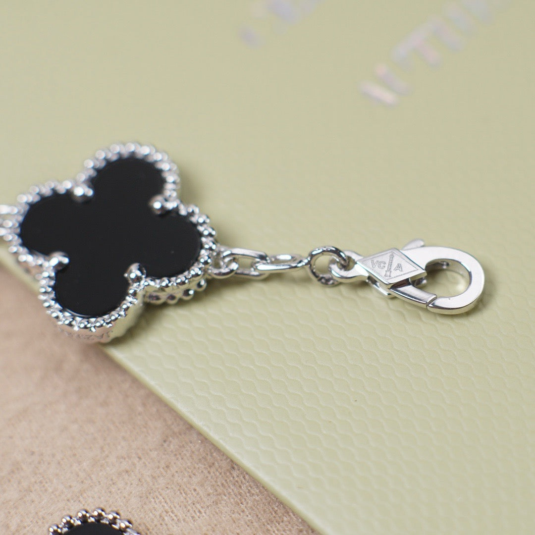 [Rose Tomorrow]CLOVER 5 MOTIF ONYXS  BRACELET SILVER