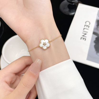 [Rose Tomorrow]LUCKY WHITE MOP PLUM BLOSSOM  BRACELET