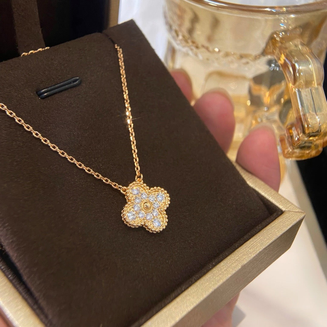 [Rose Tomorrow]CLOVER 15MM DIAMOND SINGLE FLOWER NECKLACE