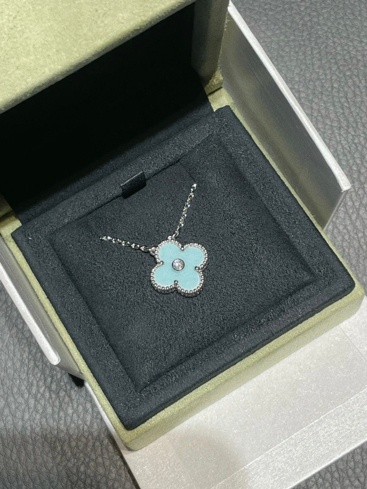 [Rose Tomorrow]CLOVER 1 DIAMOND LIGHT BLUE SILVER NECKLACE