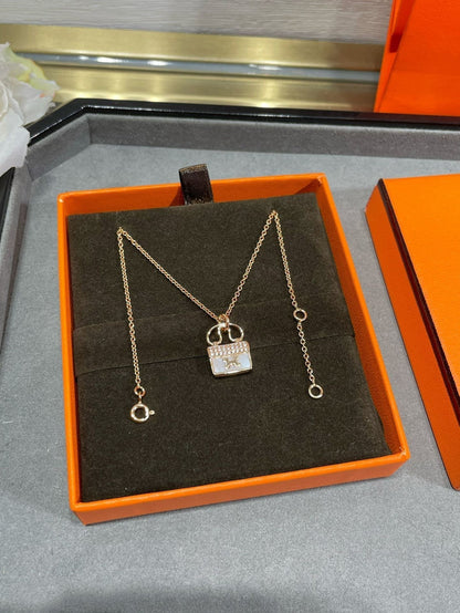 [Rose Tomorrow]H CIRCE MOISSANITE PENDANT NECKLACE GOLD