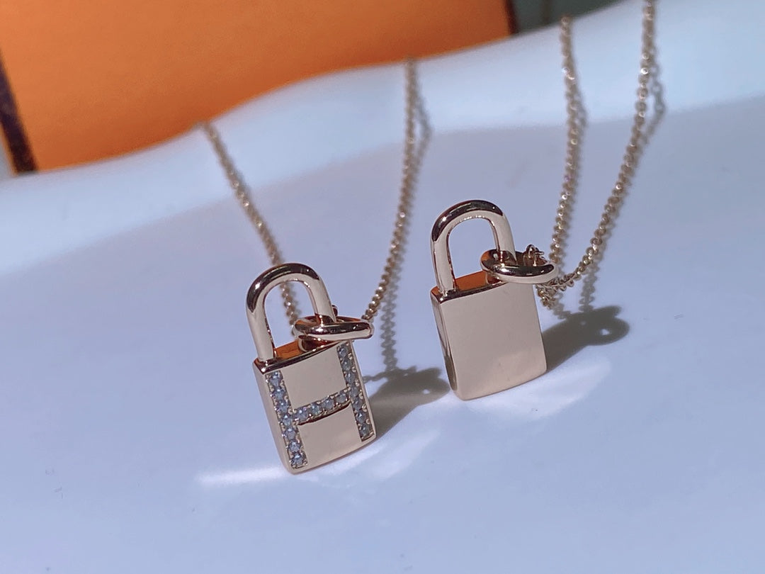 [Rose Tomorrow]HM ADVANCED NICHE LOCK HEAD NECKLACE DIAMONDS