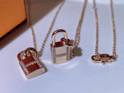 [Rose Tomorrow]HM ADVANCED NICHE LOCK HEAD NECKLACE DIAMONDS