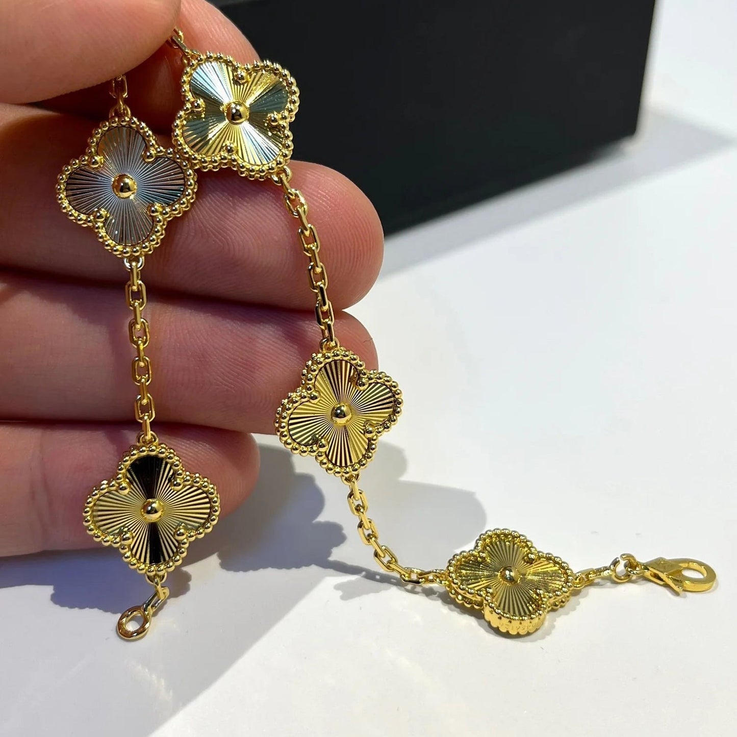 [💎ROSE💎]CLOVER 5 FLOWERS LASER BRACELET