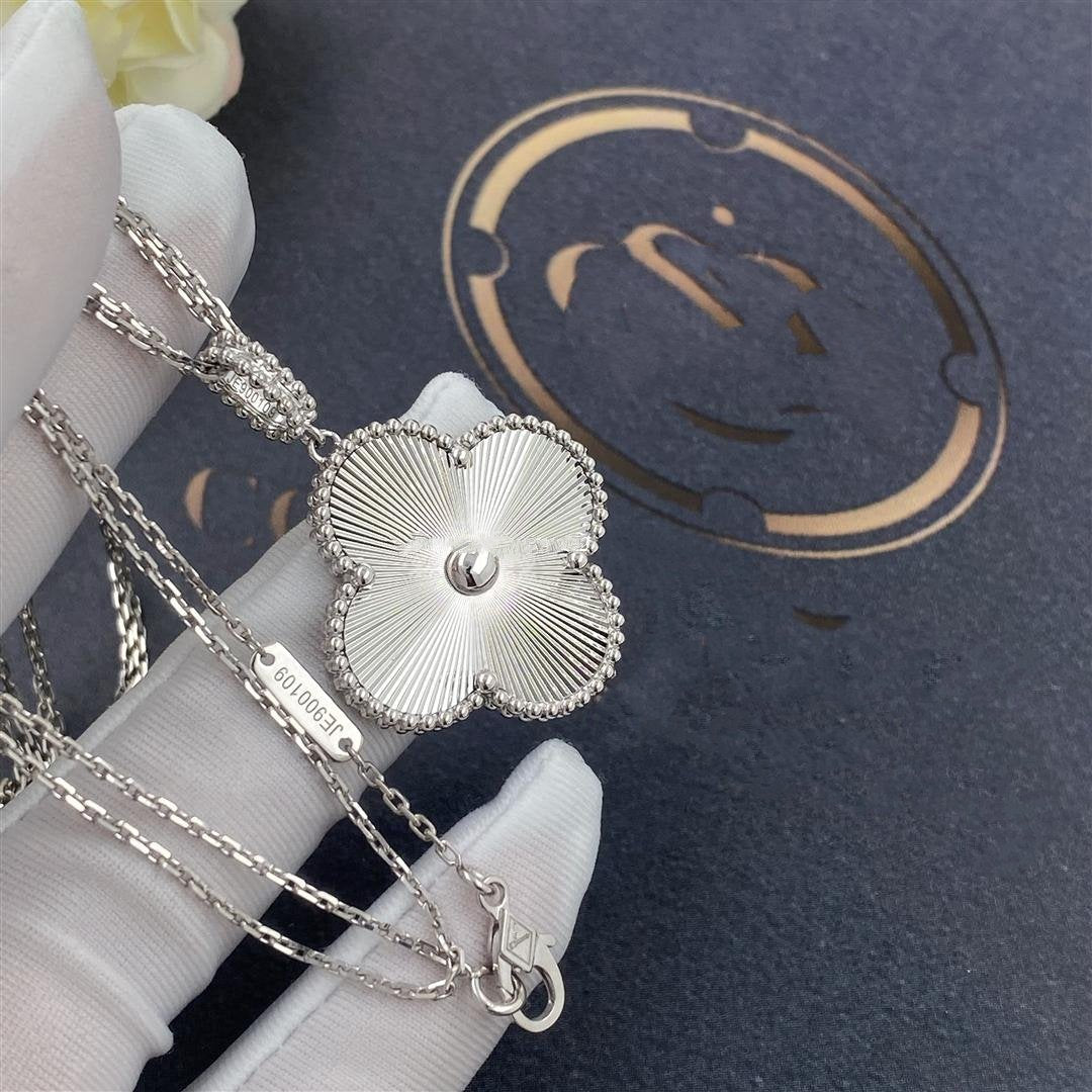 [Rose Tomorrow]CLOVER 25MM SILVER BIG CLOVER NECKLACE