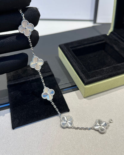 [💎ROSE💎]CLOVER SILVER 5 MOTIFS BRACELET