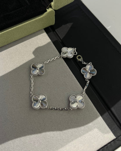 [💎ROSE💎]CLOVER SILVER 5 MOTIFS BRACELET
