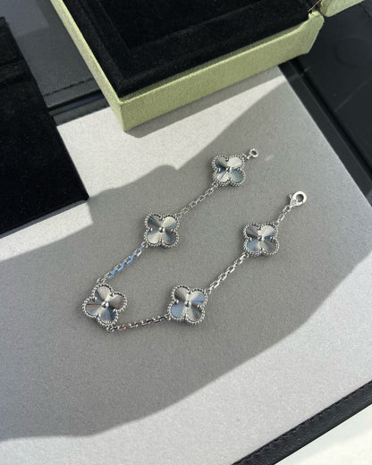 [💎ROSE💎]CLOVER SILVER 5 MOTIFS BRACELET